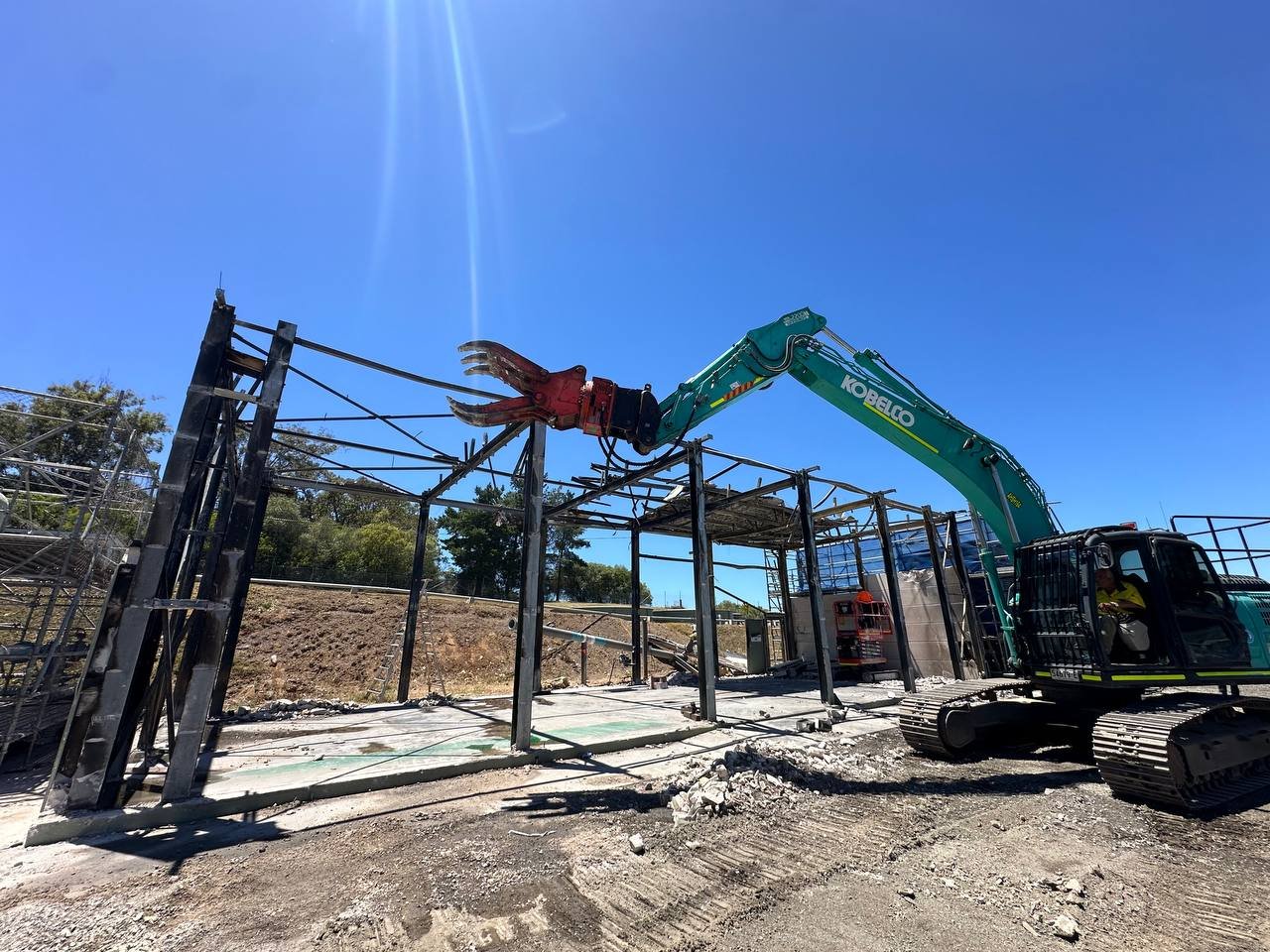 Kobelco excavator with demolition shear — Direct Demolition Sydney